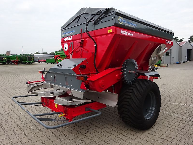 Unia gebr. Einachsgroßflächenstreuer RCW 45 (4,5 dm³)