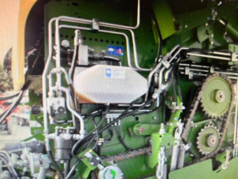 Krone COMPRIMA V180XC