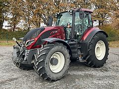 Valtra T235D