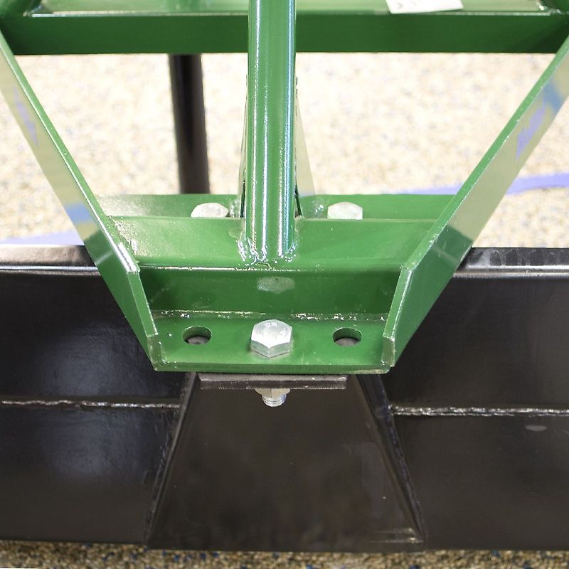 Planierschieber 2,30 m Planierschild Gräter Räumschild mit Rädern Winterdienst Kellfri