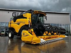 New Holland CX 7.90