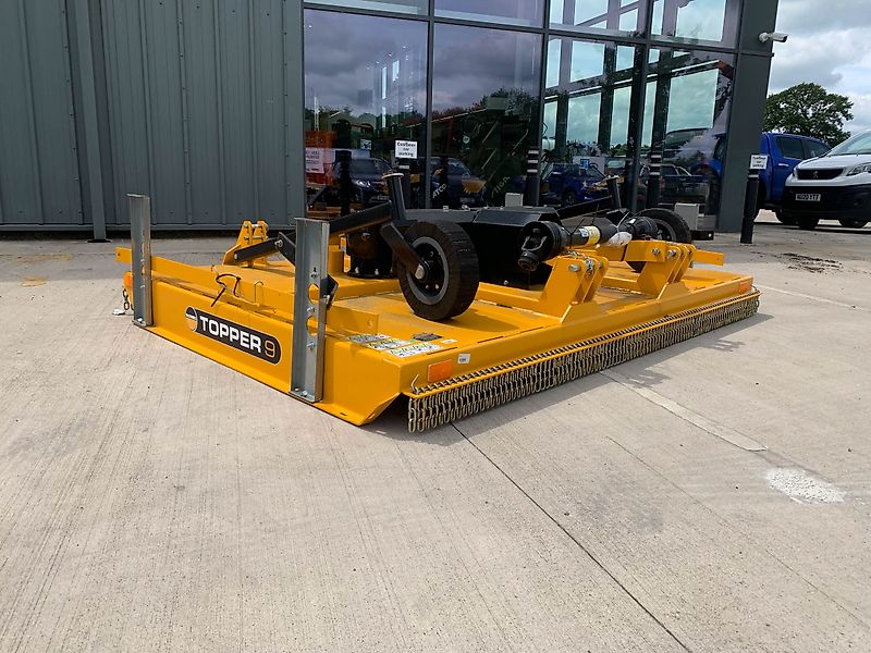 McConnel SHOP SOILED McConnel Topper 9 For Sale