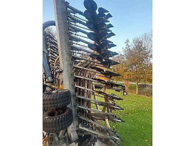 Veenhuis VMB 7500 + bemester slootsmid