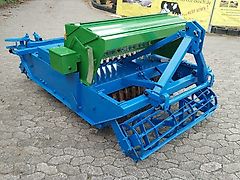 Köckerling Drillpacker 12 reihig 142 cm GPS Arbeitsbreite Drillpaker Minimat 130-142 cm Arbeitsbreite Direktsaat-Pflug Säkombi zur Einsaat hinter dem Pflug Paker Drillkombi für Volldrehpflug-Einsatz mit Fanghaken