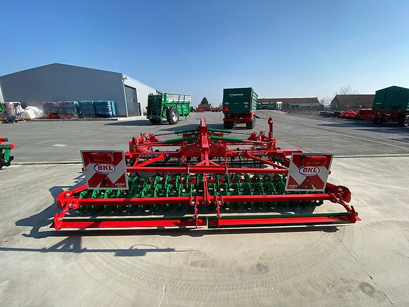 AGRO-MASZ AUC 40H Kompaktor