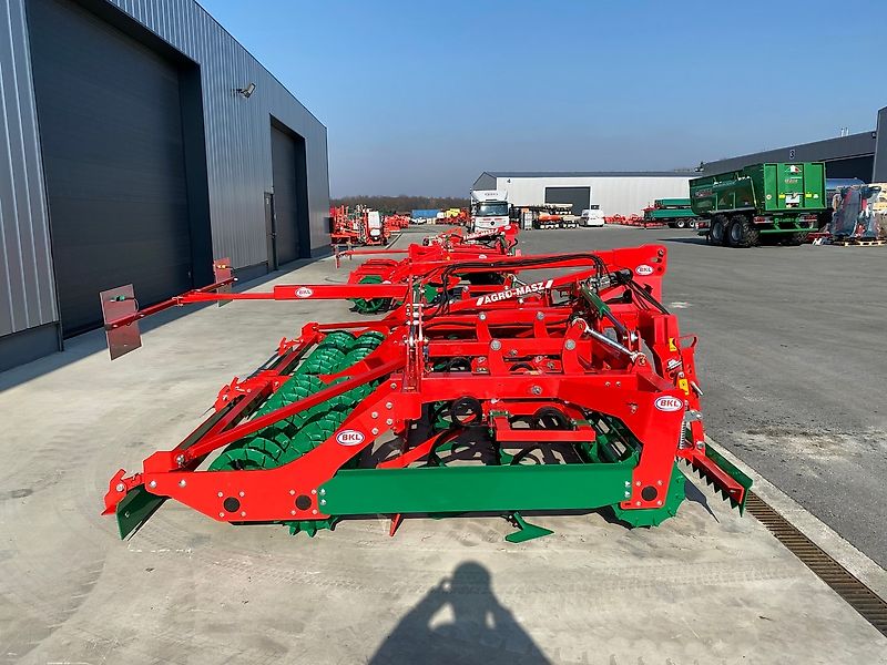 AGRO-MASZ AUC 40H Kompaktor