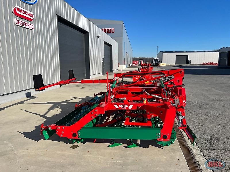 AGRO-MASZ AUC 40H Kompaktor