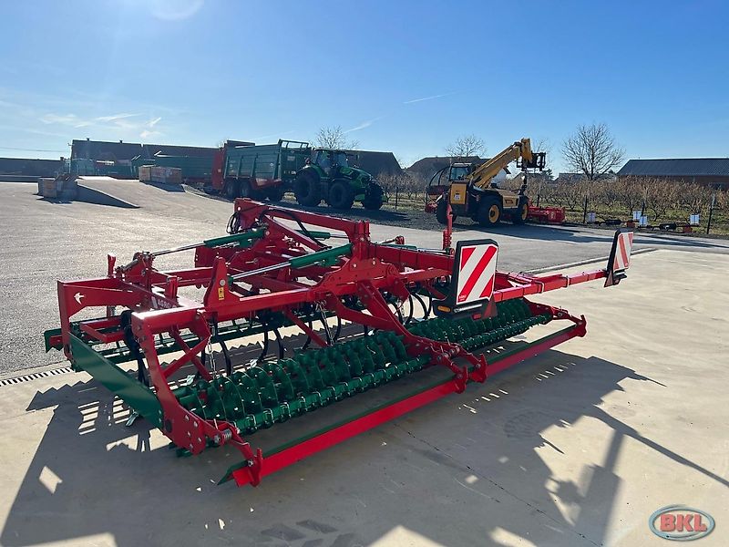 AGRO-MASZ AUC 40H Kompaktor