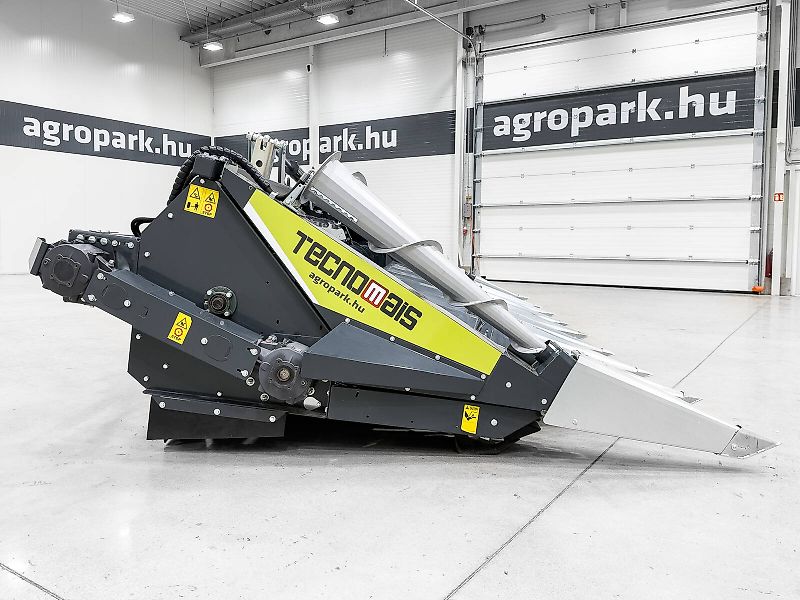 Tecnomais TMRP4 8R-F 8 row (75 cm), foldable corn header, for John Deere W and T combines