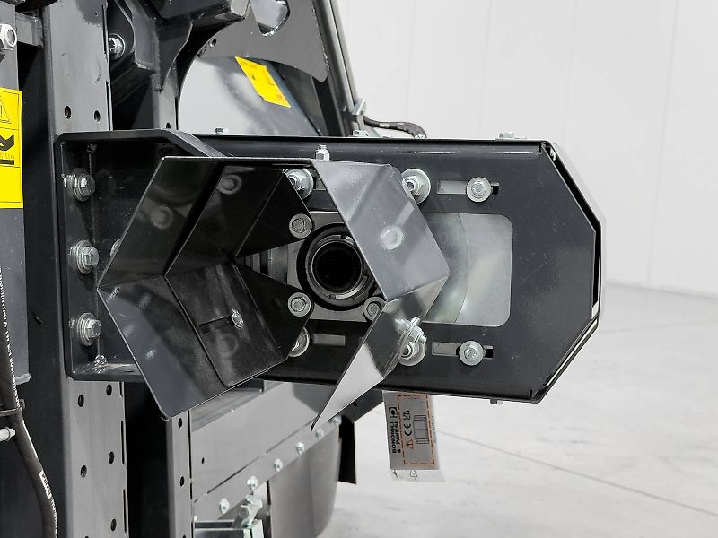 Tecnomais TMRP4 8R-F 8 row (75 cm), foldable corn header, for John Deere W and T combines