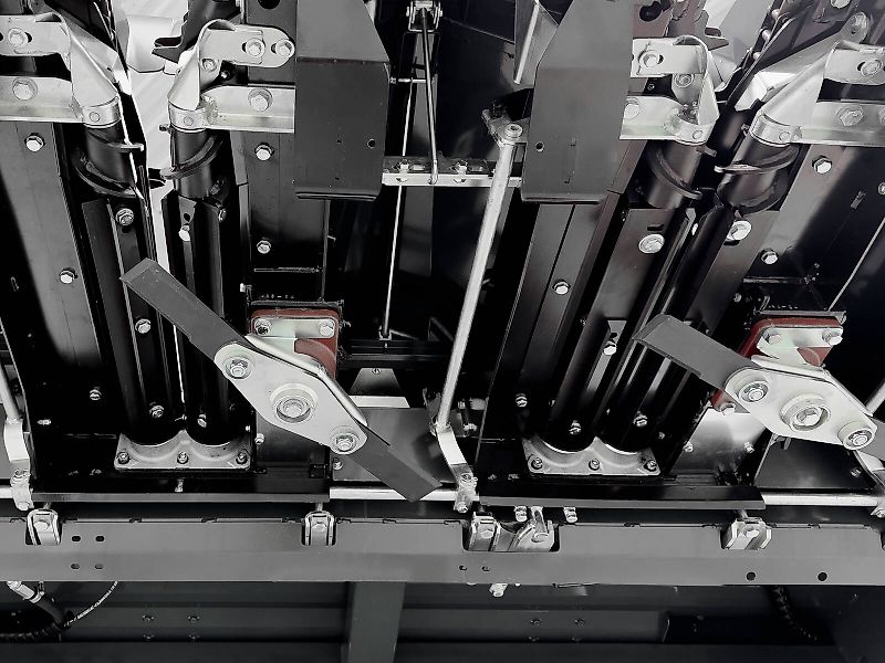 Tecnomais TMRP4 6R-F 6 row (75 cm), foldable corn header, for John Deere combines