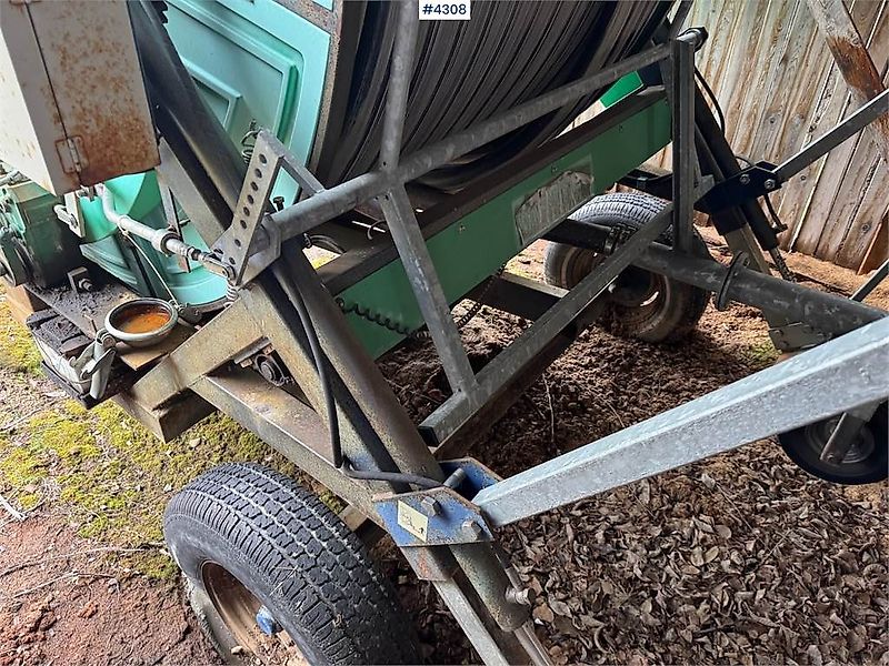 Irtec vanningsvogn med rør og pumpe