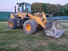 Komatsu WA 320