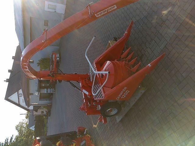 Kemper Champion 1200 mit ca. 25 ha - 50 ha Anbauhäcksler sieczkarnia