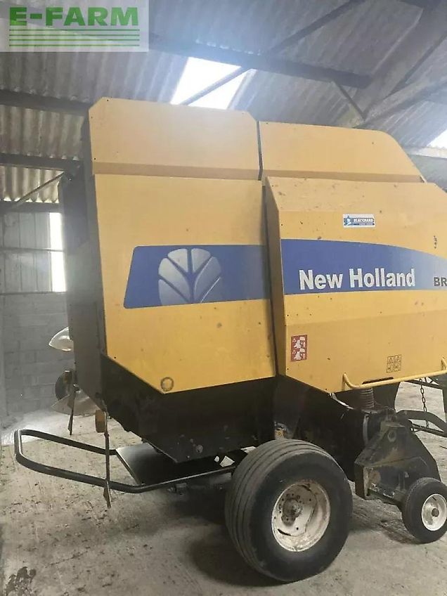 New Holland br 750 a ficelle autowrap