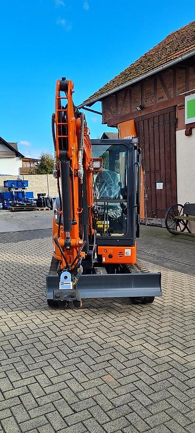 Hitachi ZX26U-6 Hitachi 2,7t mit Schwenkmotor/PowerTilt und Schnellwechsler HS03 - auch zur Miete!