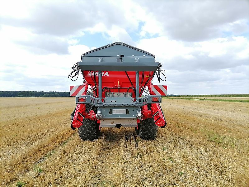 Unia RCW 120 Plus H Kalkstreuer Düngerstreuer 12000 L