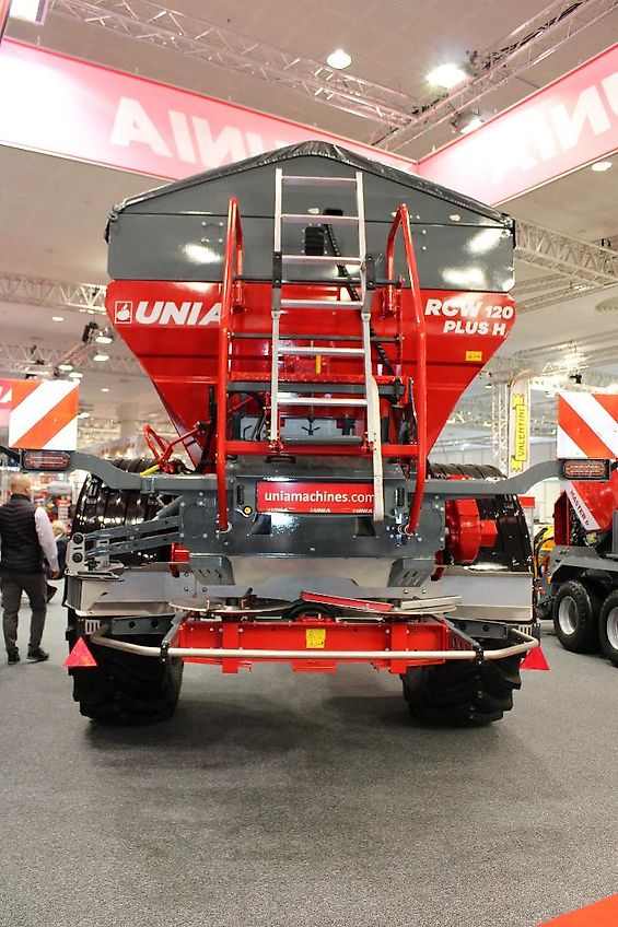 Unia RCW 120 Plus H Kalkstreuer Düngerstreuer 12000 L