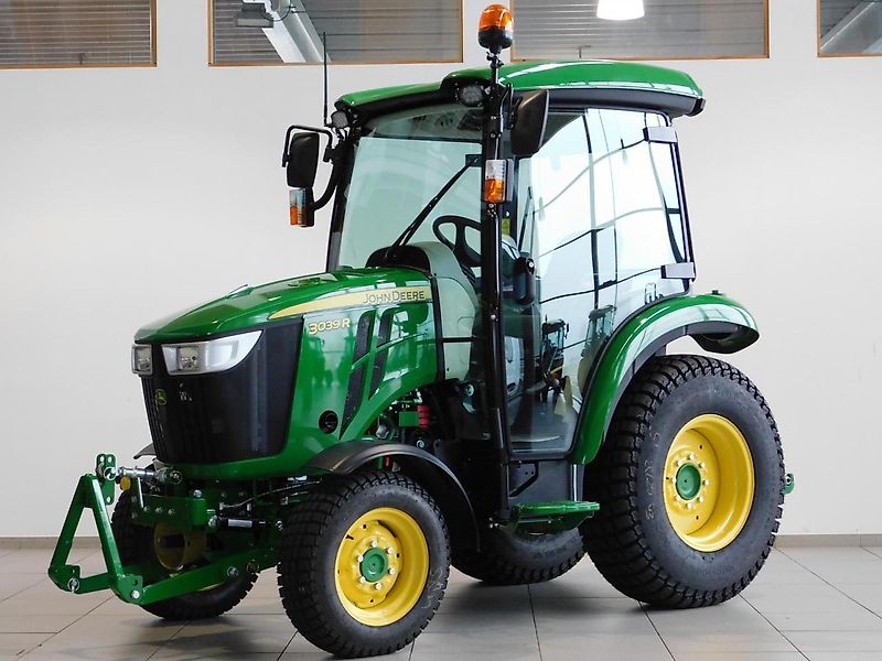 John Deere 3039R