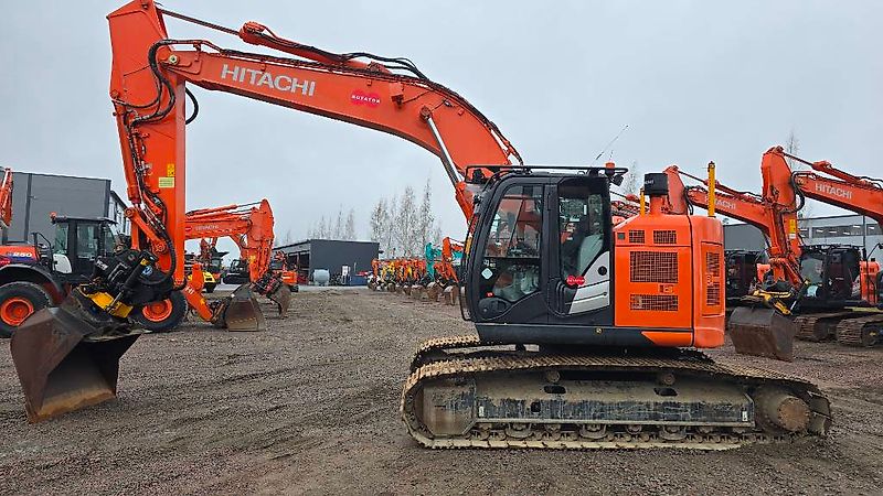 Hitachi ZX 225USLC-6