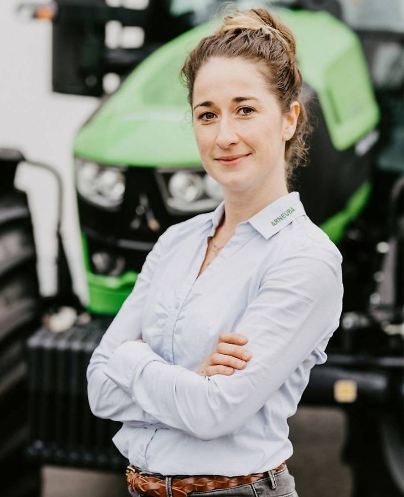 Υπεύθυνος Κυρία Anika Bach