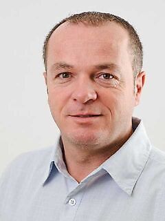 Υπεύθυνος Κύριος Manfred Aigner